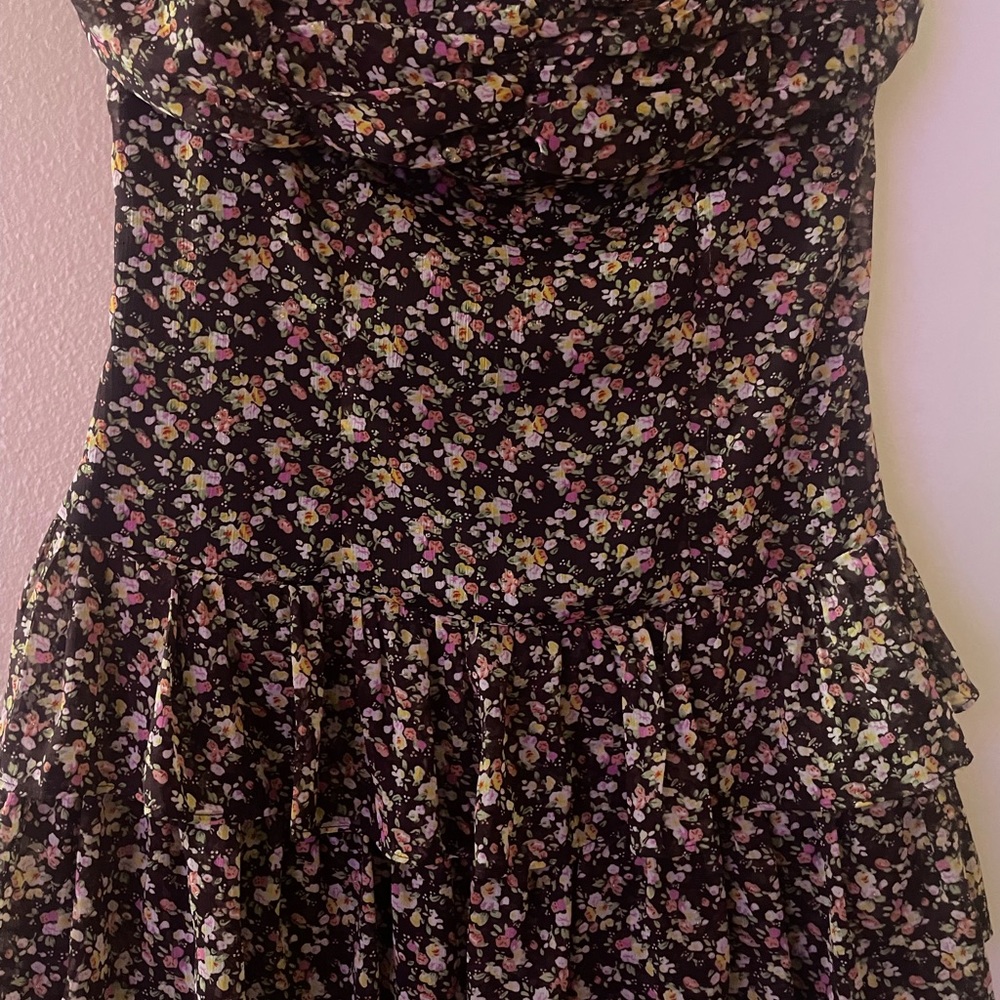 Dress Express - Picture 3 of 3